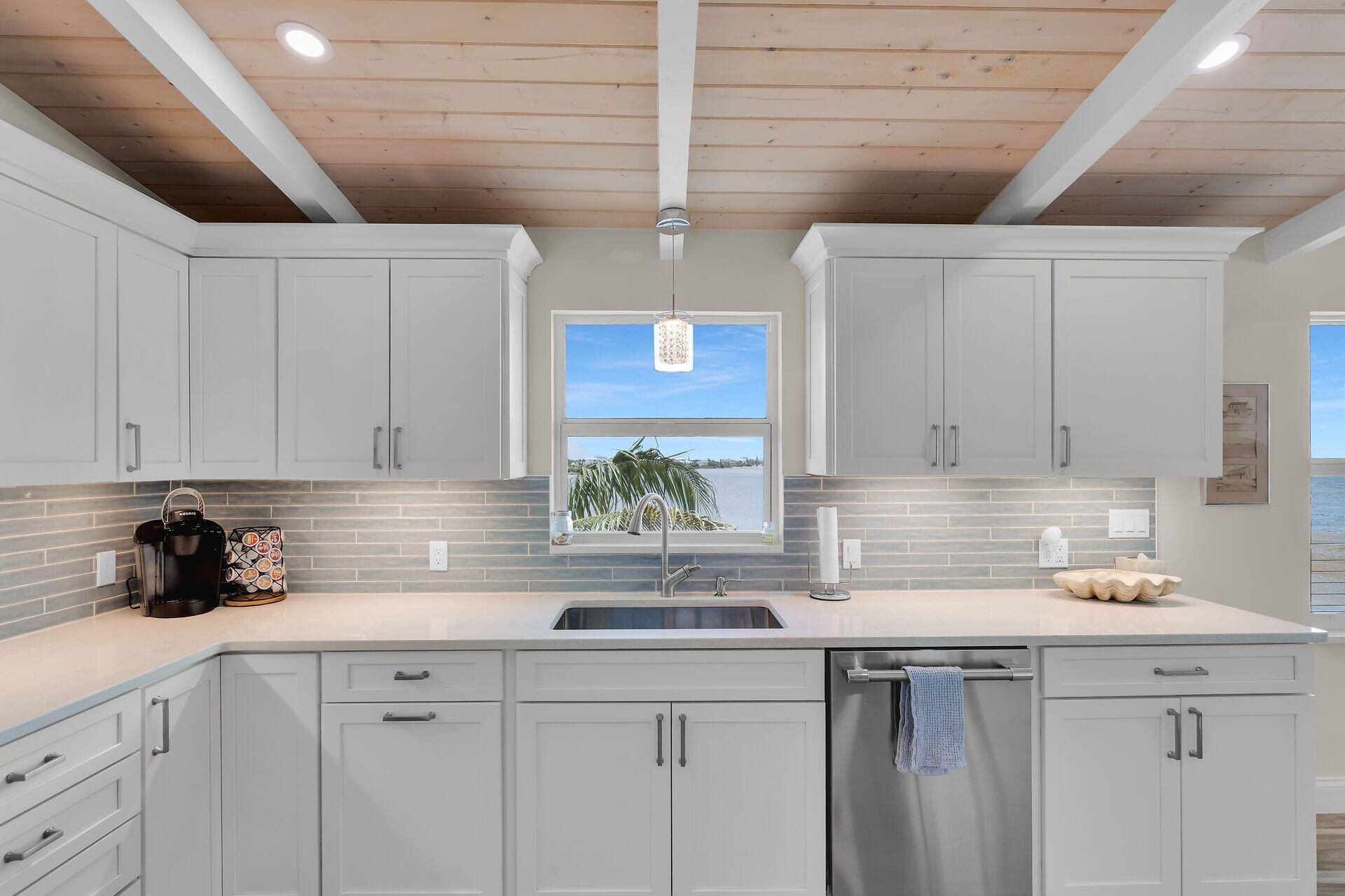 15 E Ocean Drive, Marathon, FL 33050 Photo