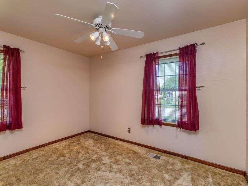 304 Rhoades Avenue, Greenville, OH 45331 Photo 9