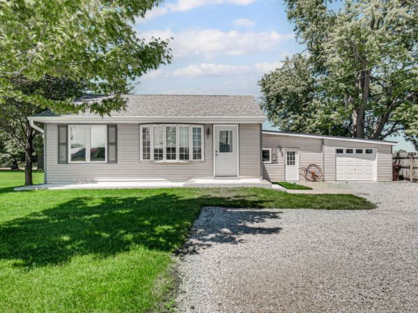 10916 W 181st Avenue , Lowell, IN 46356