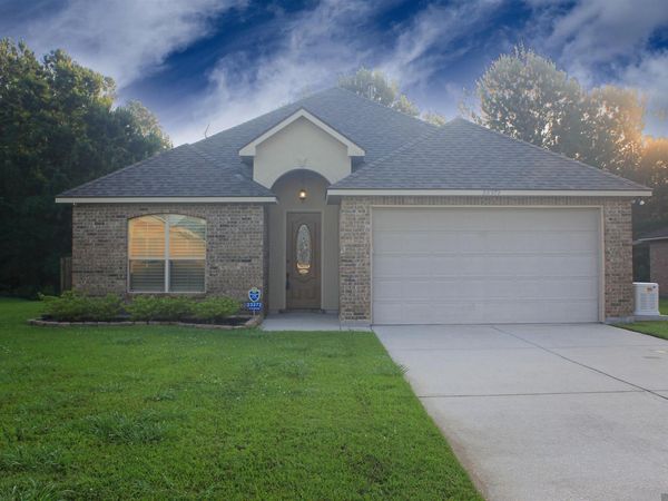 23372 Conifer Dr, Denham Springs, LA 70726