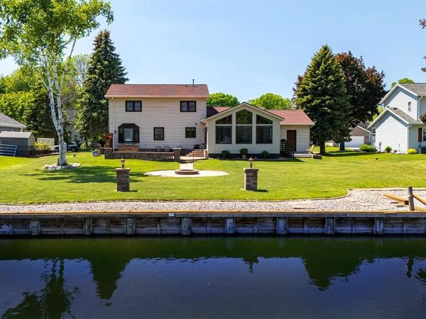 5170 KILLDEER LANE, Oshkosh, WI 54901