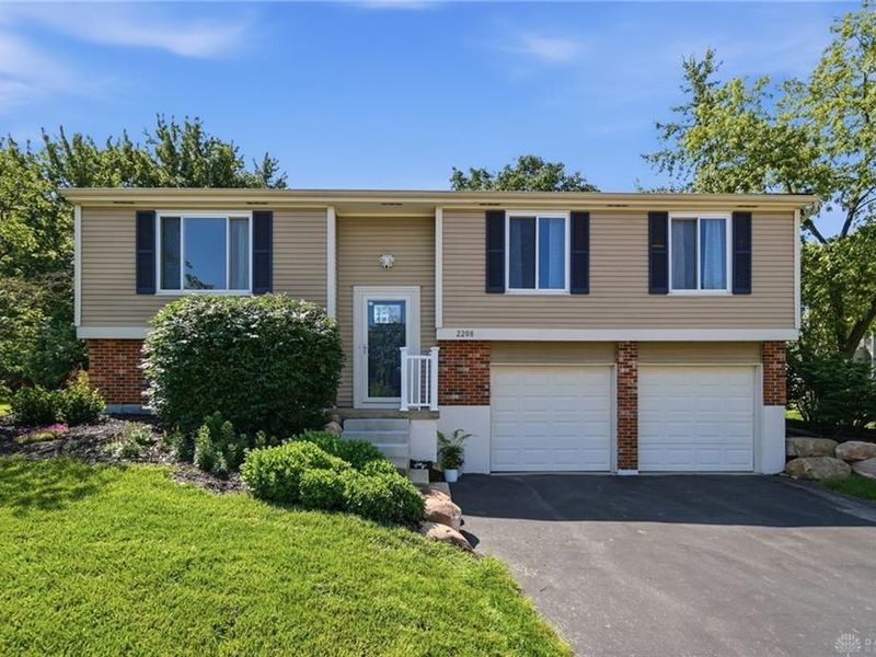 2208 Pinebrooke Court, Miamisburg, OH 45342 Photo 1