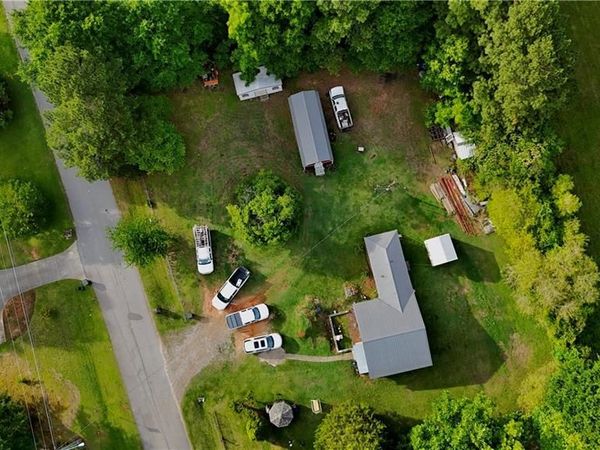 4905 Hudson Road , Loganville, GA 30052