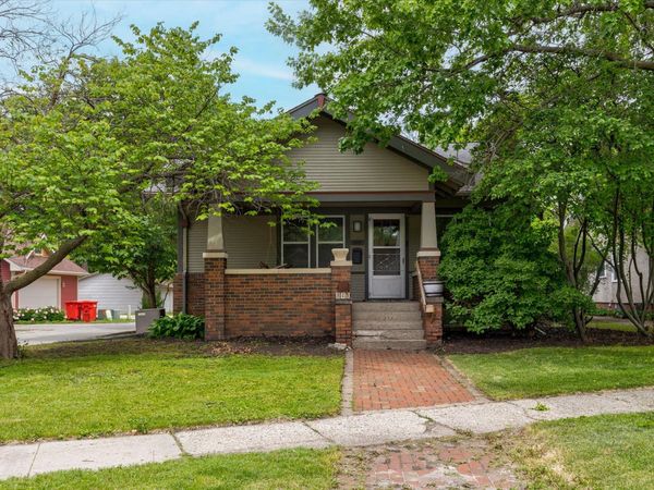 818 Northwestern Avenue, Ames, IA 50010