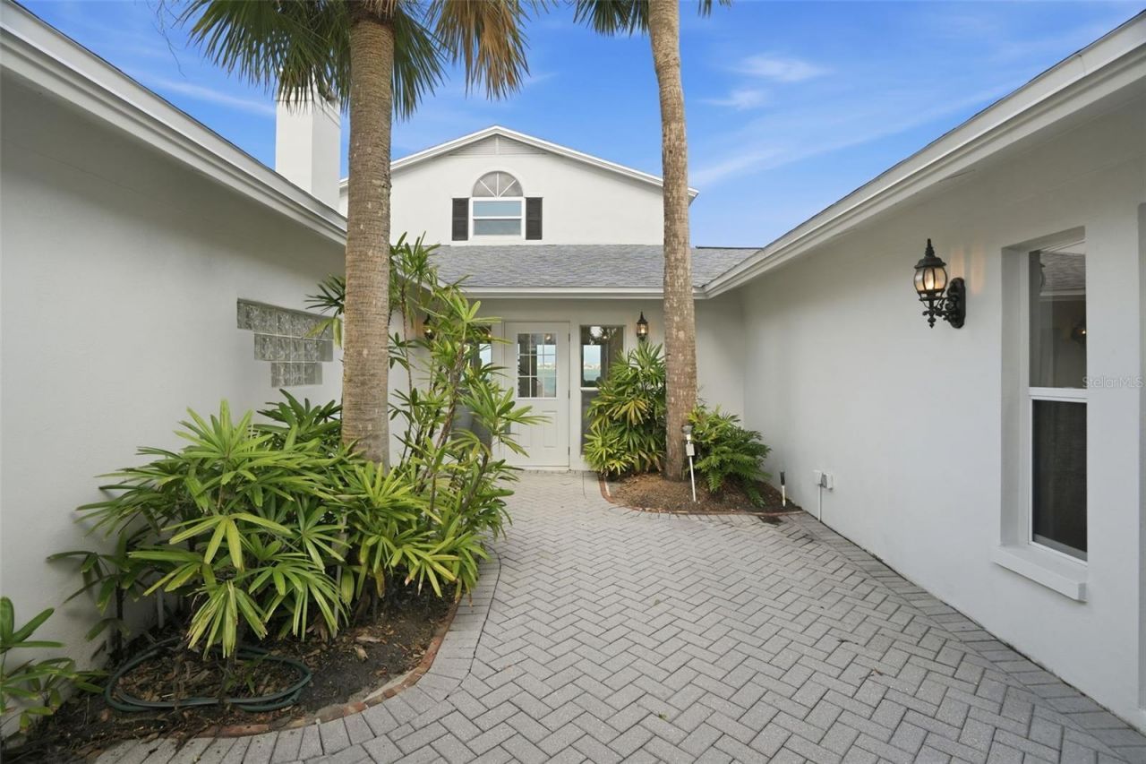 1832 Venetian Point Drive, Clearwater, FL 33755 Photo
