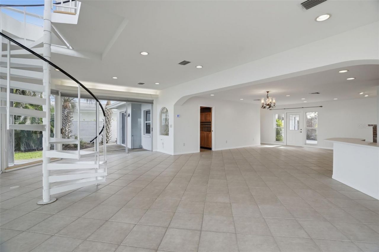 1832 Venetian Point Drive, Clearwater, FL 33755 Photo