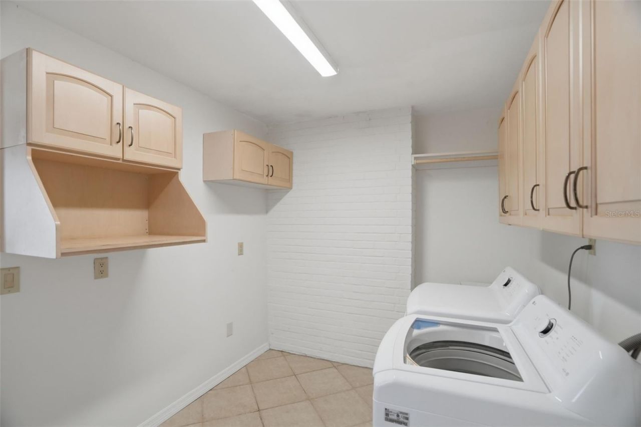 1832 Venetian Point Drive, Clearwater, FL 33755 Photo