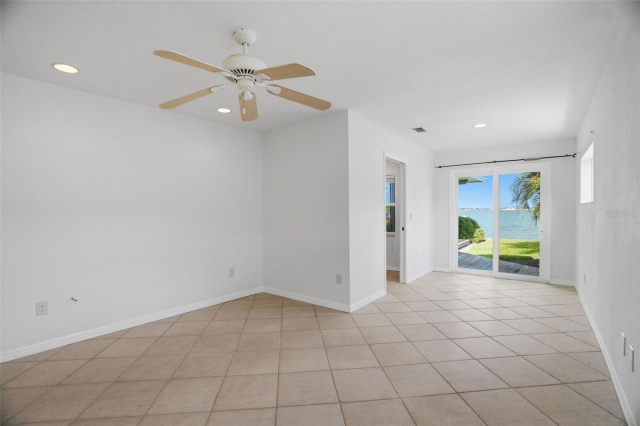 1832 Venetian Point Drive, Clearwater, FL 33755 Photo