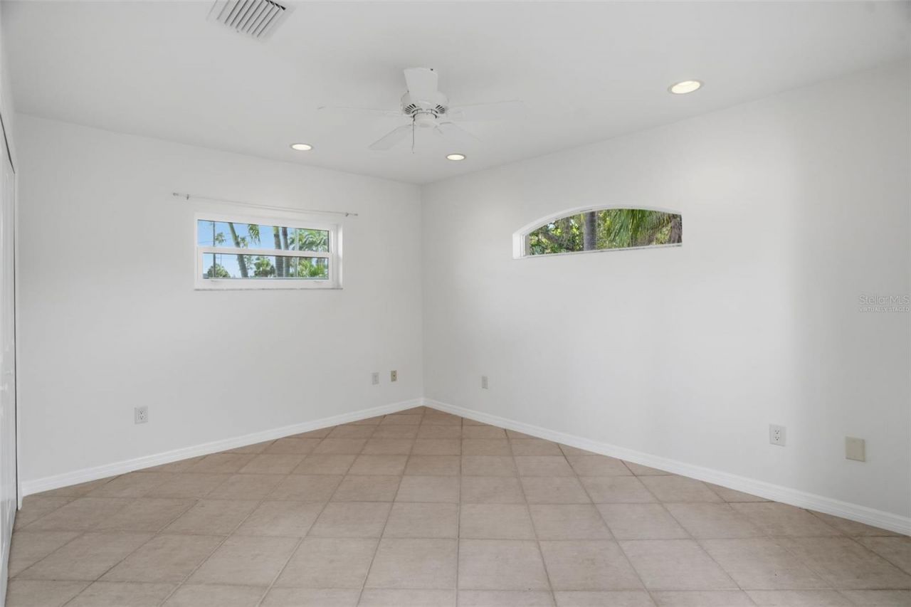 1832 Venetian Point Drive, Clearwater, FL 33755 Photo
