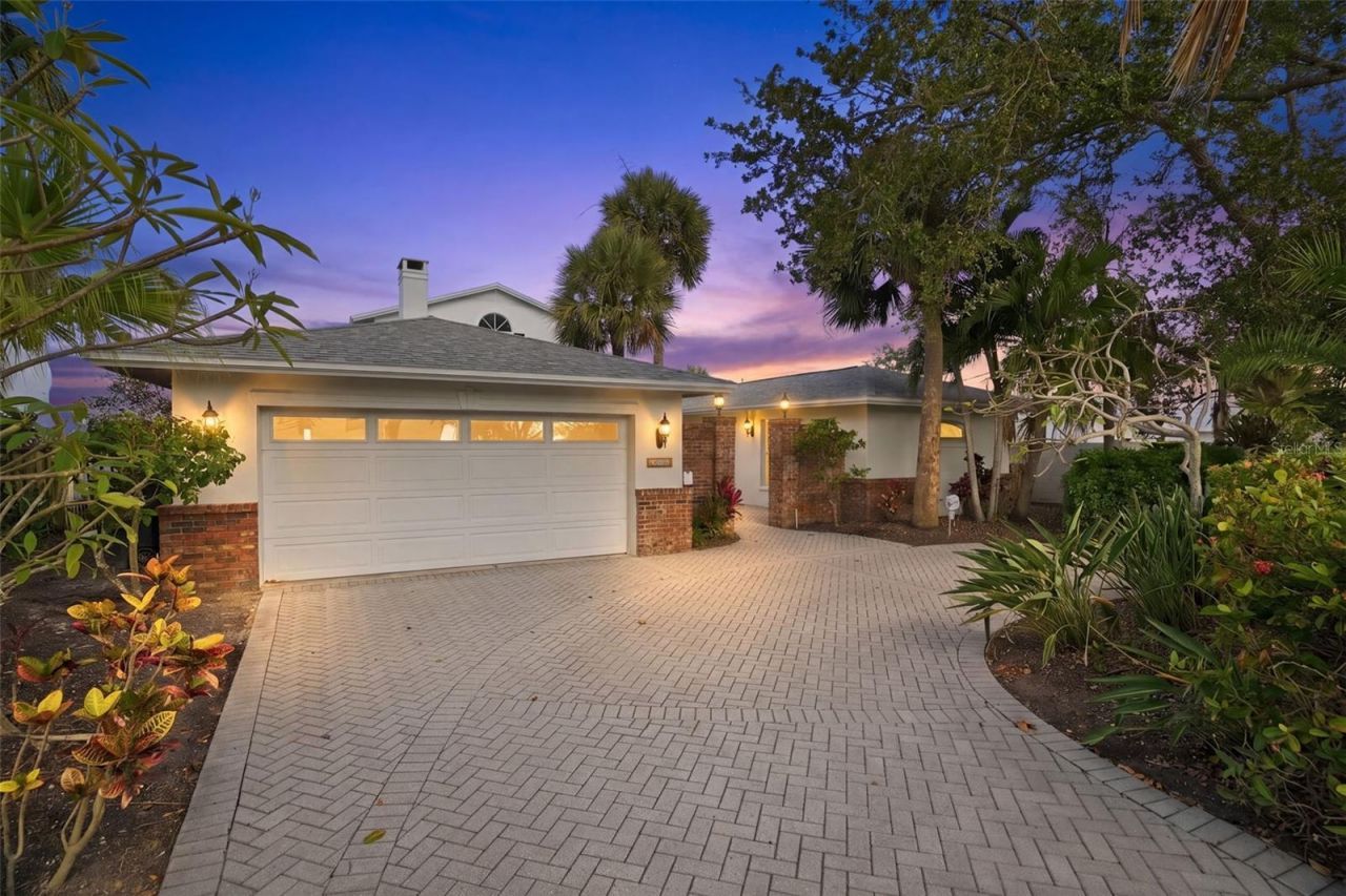 1832 Venetian Point Drive, Clearwater, FL 33755 Photo