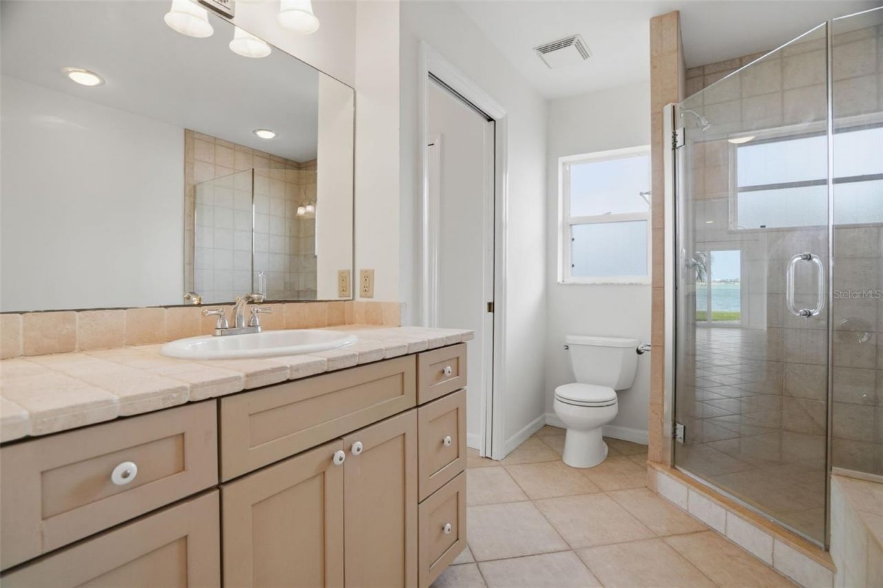 1832 Venetian Point Drive, Clearwater, FL 33755 Photo