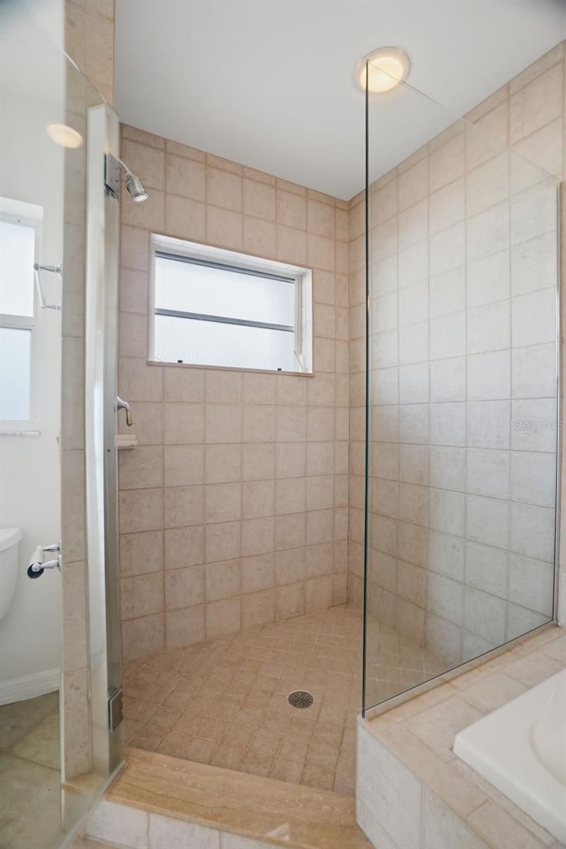 1832 Venetian Point Drive, Clearwater, FL 33755 Photo
