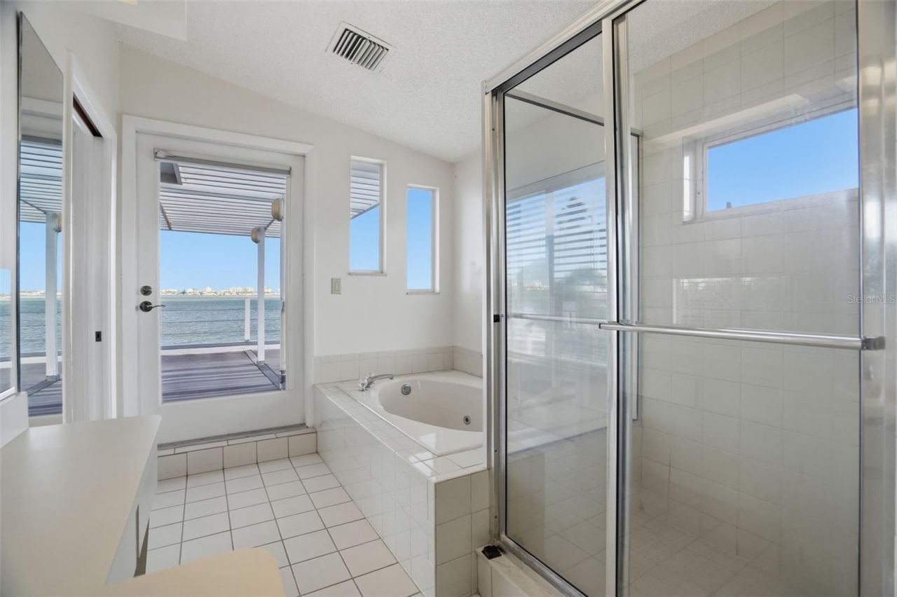 1832 Venetian Point Drive, Clearwater, FL 33755 Photo