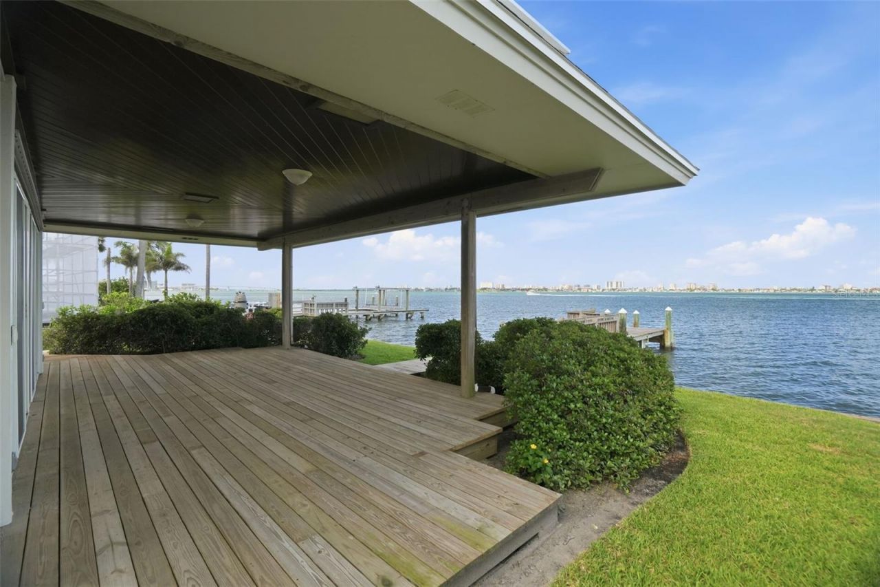 1832 Venetian Point Drive, Clearwater, FL 33755 Photo
