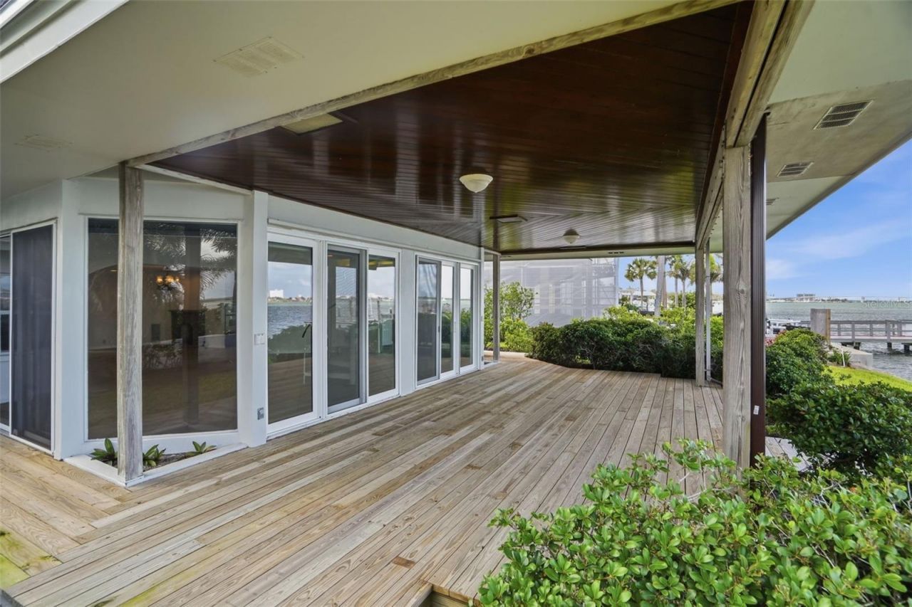 1832 Venetian Point Drive, Clearwater, FL 33755 Photo