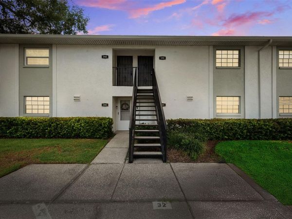 3808 N OAK DRIVE , Unit U31, TAMPA, FL 33611