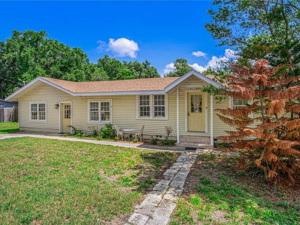 3545 PERKINS AVENUE , MOUNT DORA, FL 32757