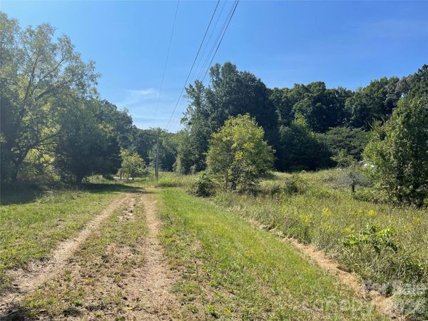 4736 S Main Street , Winston Salem, NC 27127