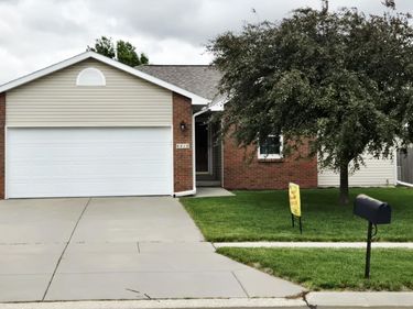 6410 Cornflower Drive, Lincoln, NE 68504