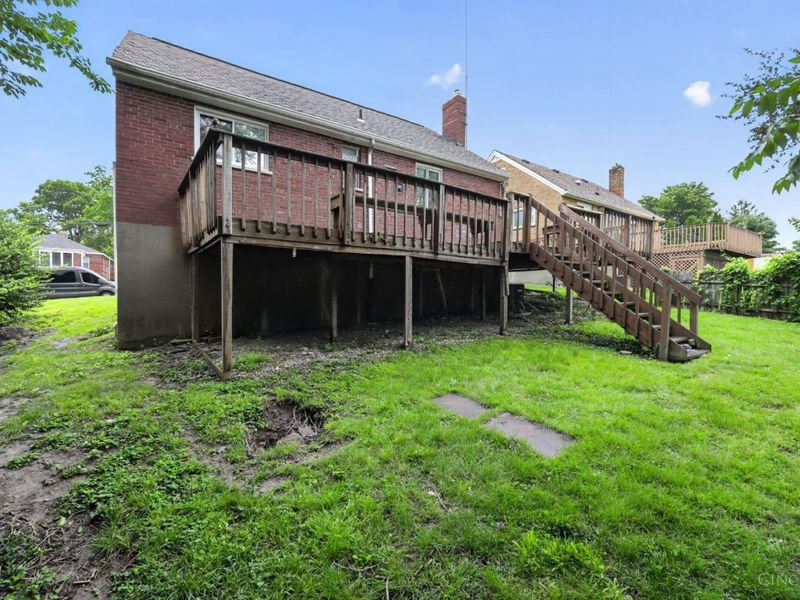 6331 Stover Avenue, Cincinnati, OH 45251 Photo 2