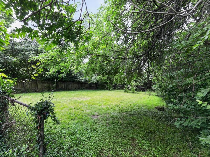 6331 Stover Avenue, Cincinnati, OH 45251 Photo 3