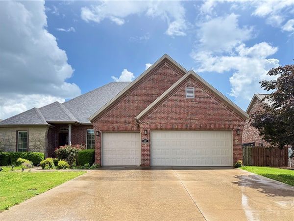 4007 SW Rhinestone Boulevard , Bentonville, AR 72713