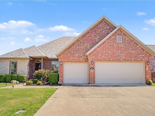 4007 SW Rhinestone Boulevard , Bentonville, AR 72713
