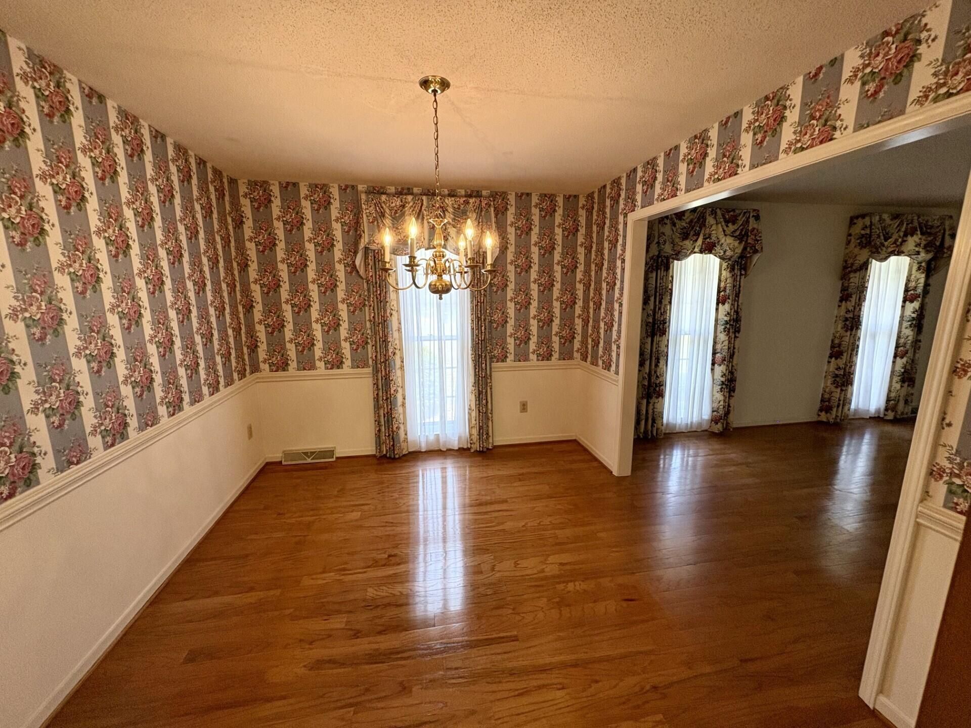 1003 Chambers Lane Photo 10
