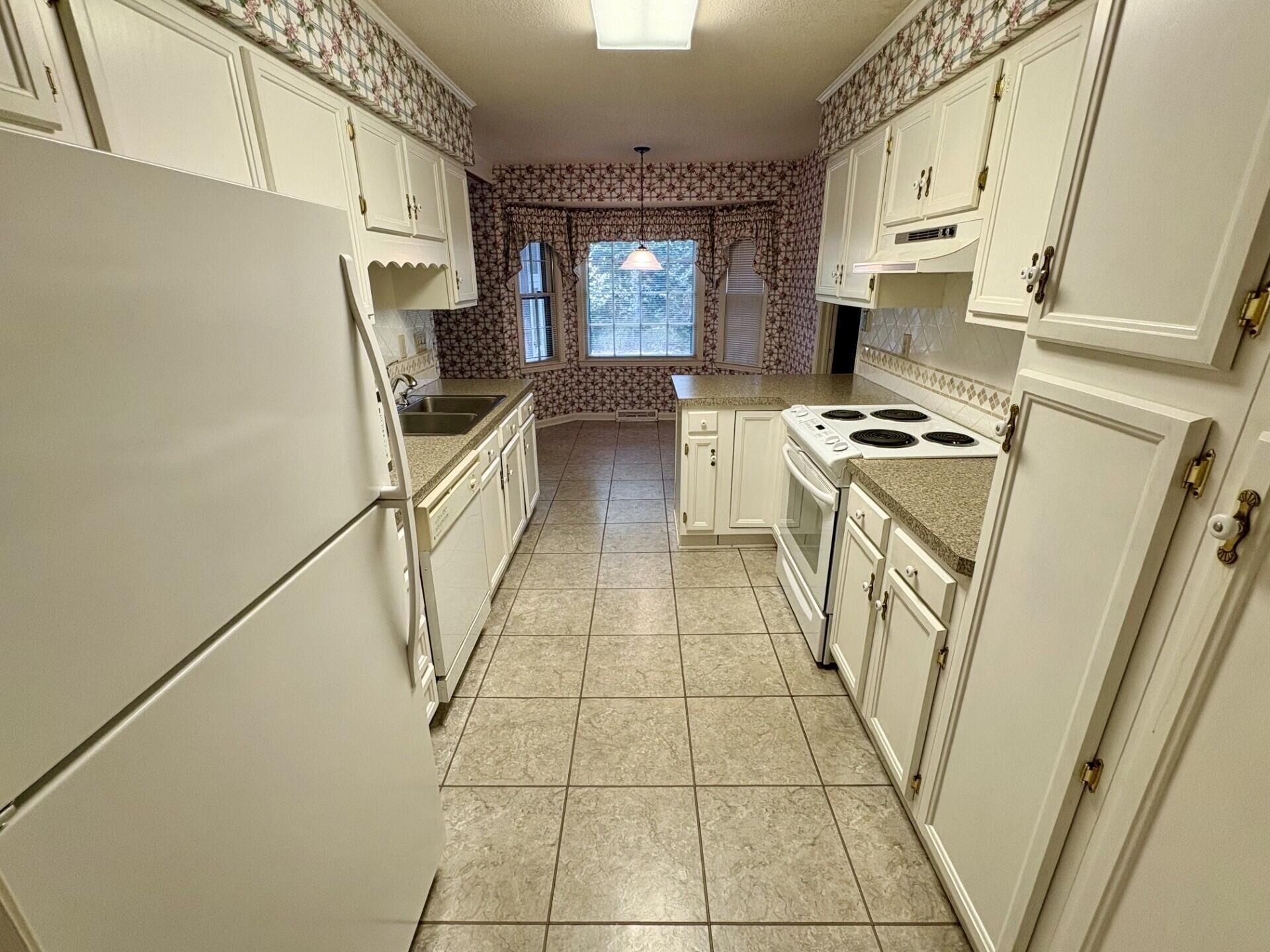 1003 Chambers Lane Photo 12