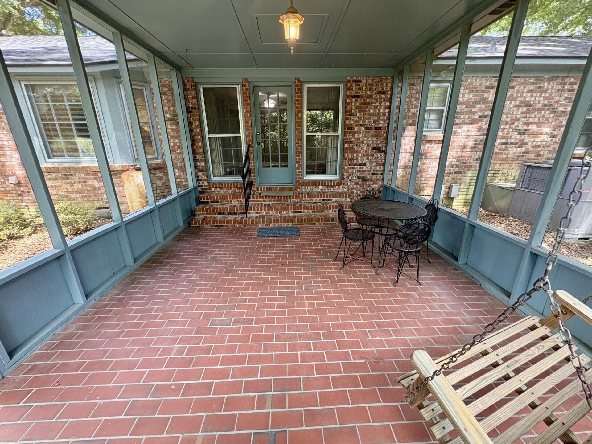 1003 Chambers Lane Photo 17