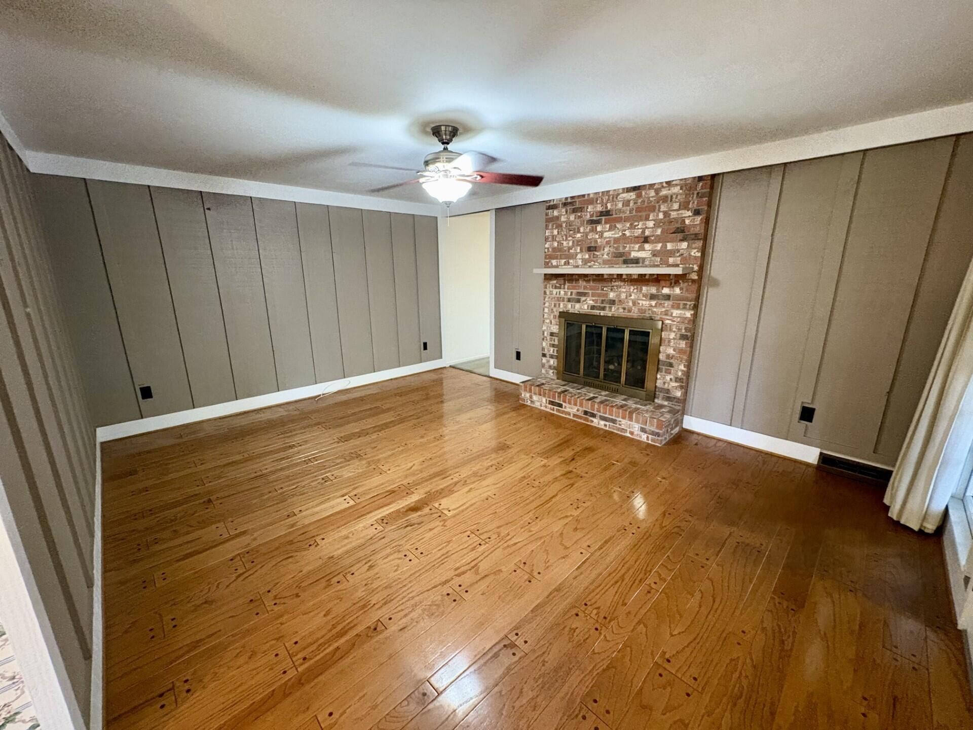 1003 Chambers Lane Photo 7