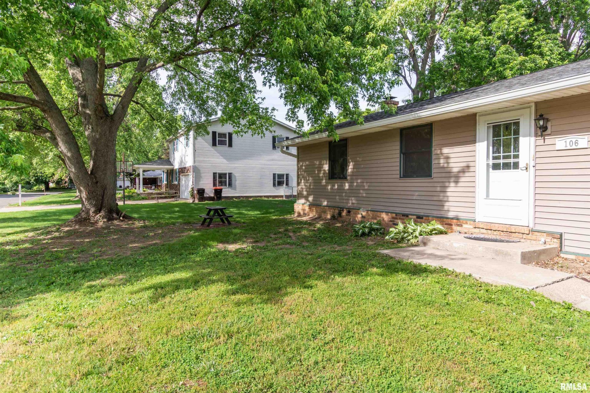 106 Giles Drive, Mackinaw, IL 61755 Main Photo