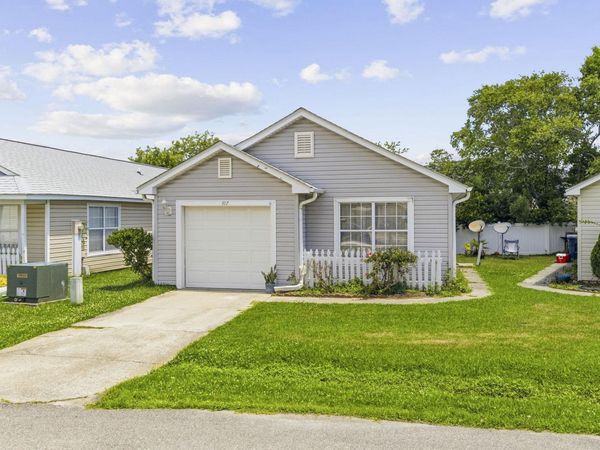 417 Chesterfield Ct., Myrtle Beach, SC 29577