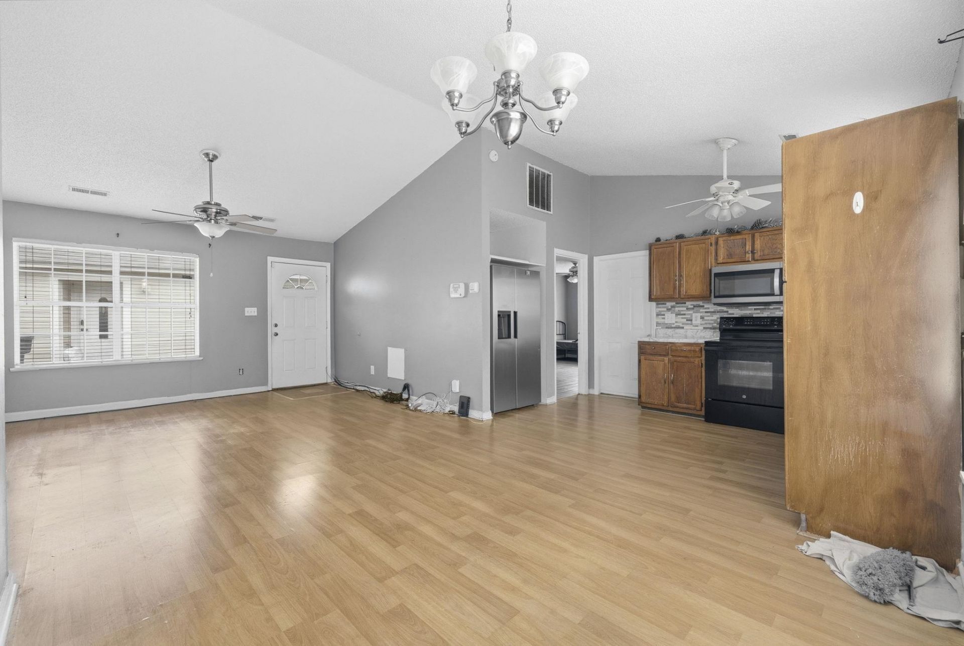 417 Chesterfield Ct. Photo 12