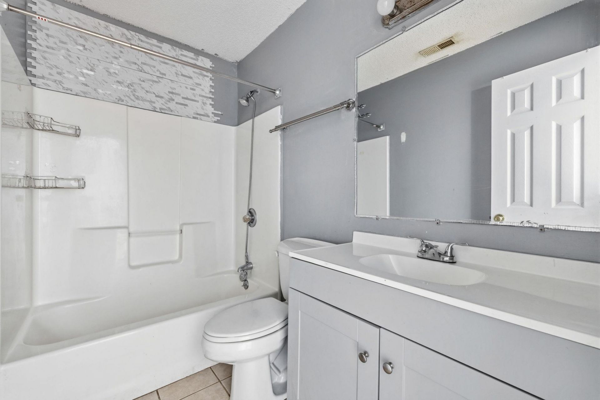 417 Chesterfield Ct. Photo 19