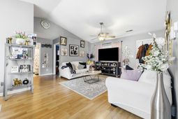 417 Chesterfield Ct.  photo 4