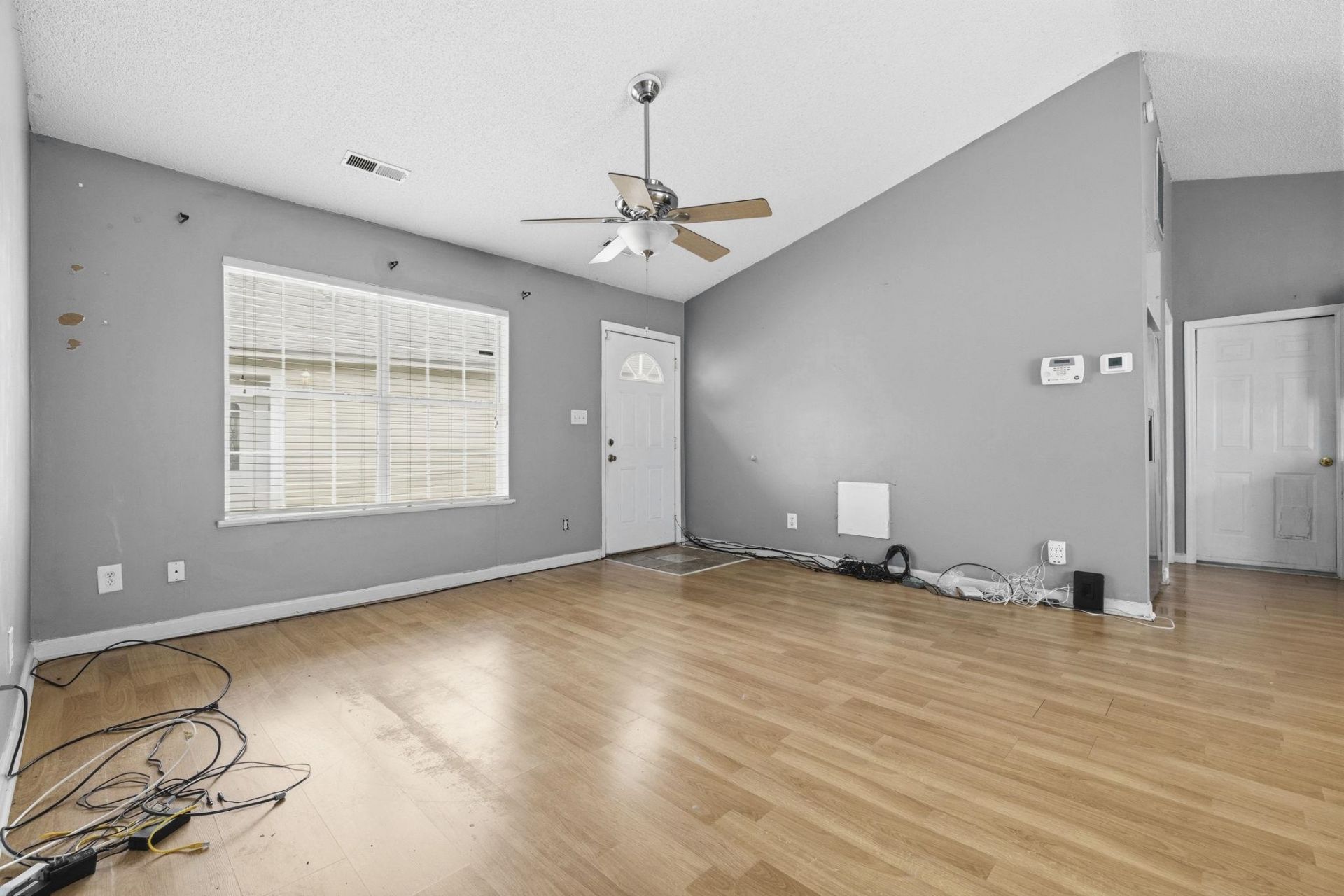 417 Chesterfield Ct. Photo 6