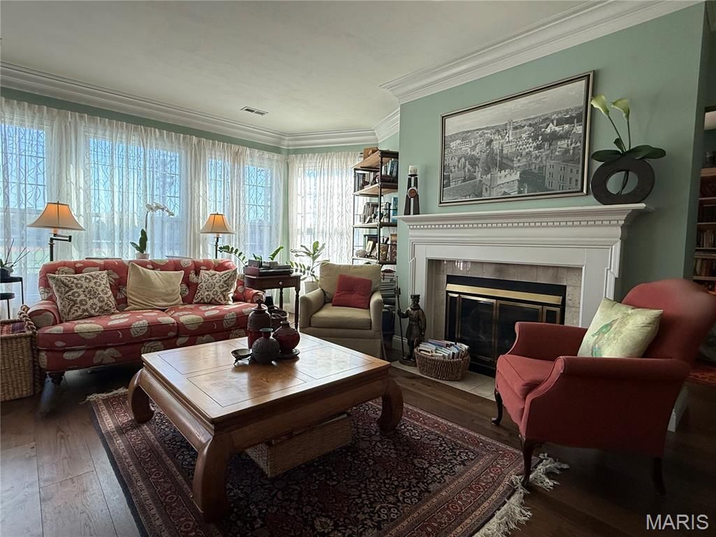 450 E Lockwood Avenue , Unit 206, Webster Groves, MO 63119 Main Photo