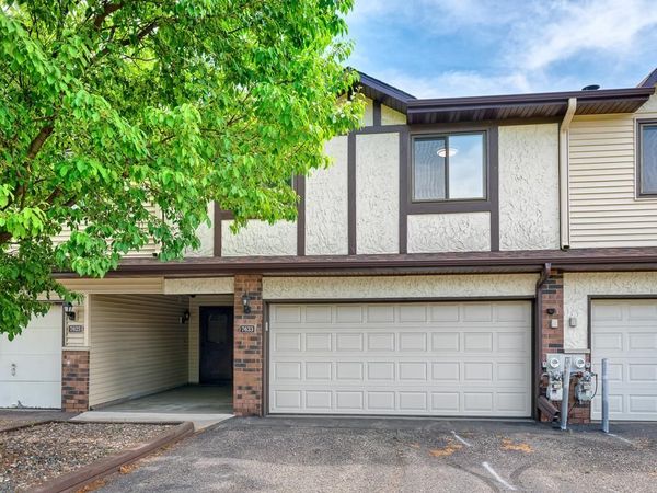 7633 Maplebrook Parkway N, Brooklyn Park, MN 55445