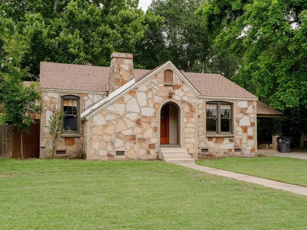 1010 W Center Avenue, Searcy, AR 72143