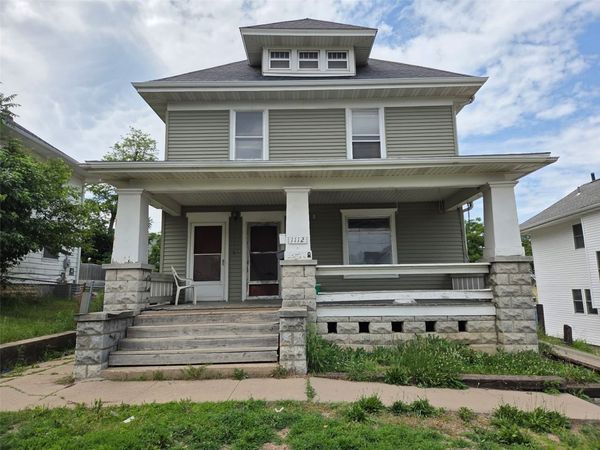 1112 1st Ave NW , Cedar Rapids, IA 52405
