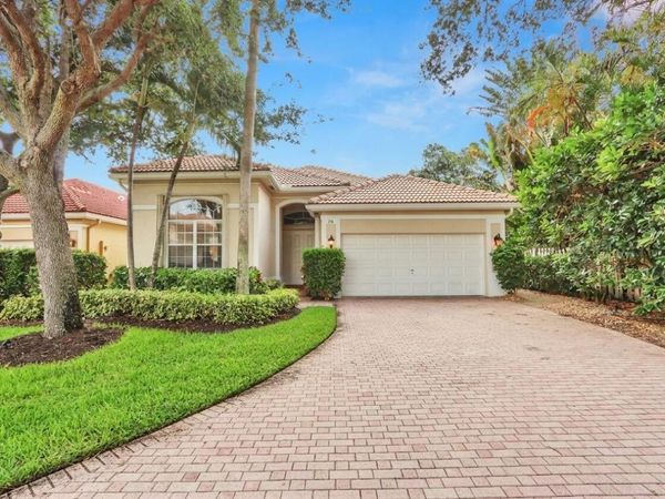 116 Palm Circle, Atlantis, FL 33462