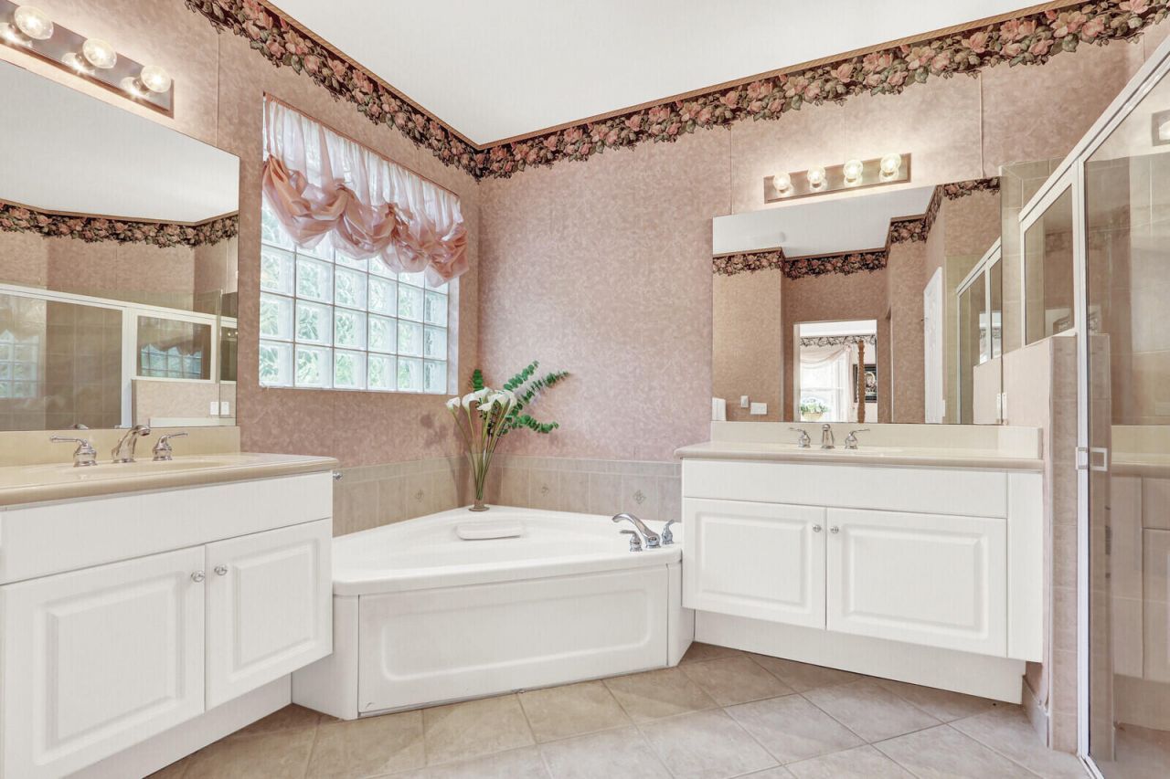 116 Palm Circle, Atlantis, FL 33462 Photo
