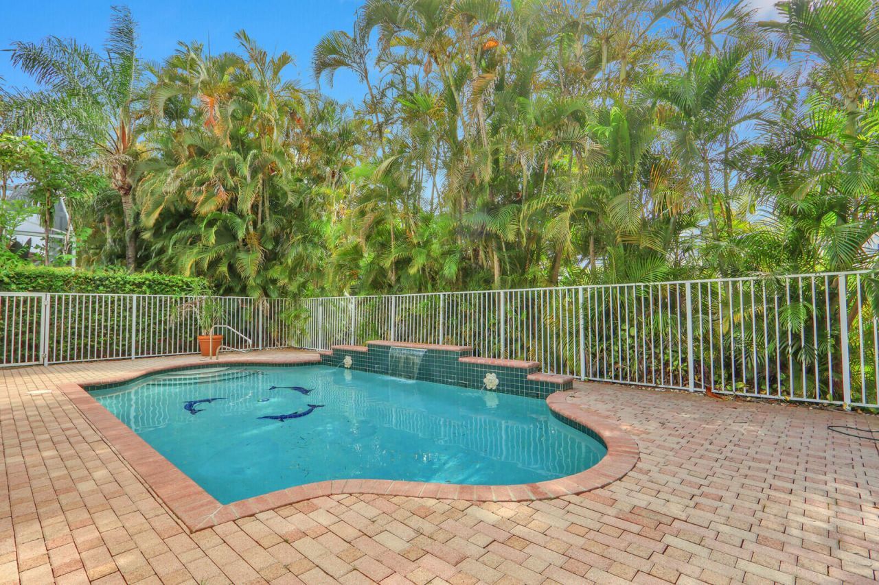 116 Palm Circle, Atlantis, FL 33462 Photo