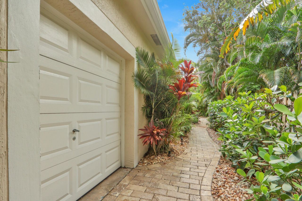 116 Palm Circle, Atlantis, FL 33462 Photo