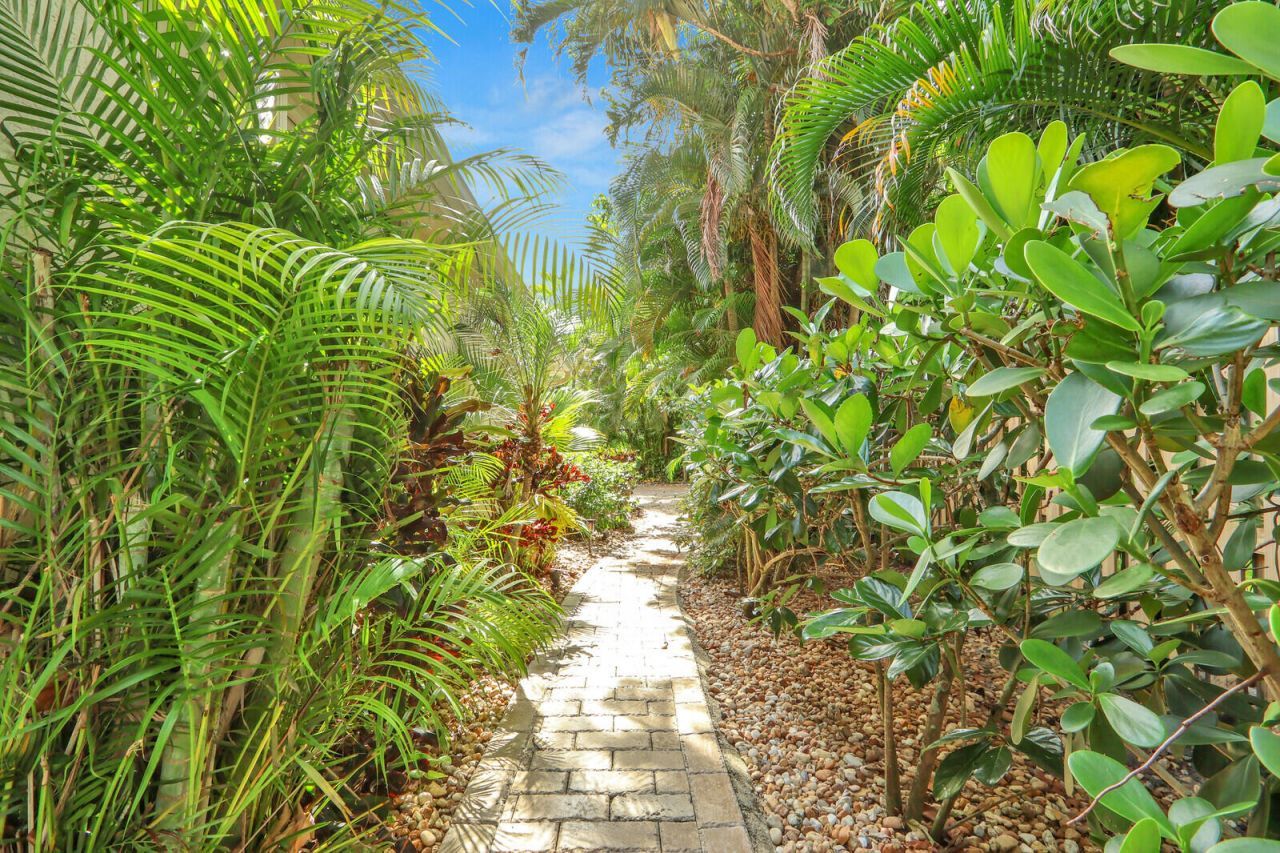 116 Palm Circle, Atlantis, FL 33462 Photo