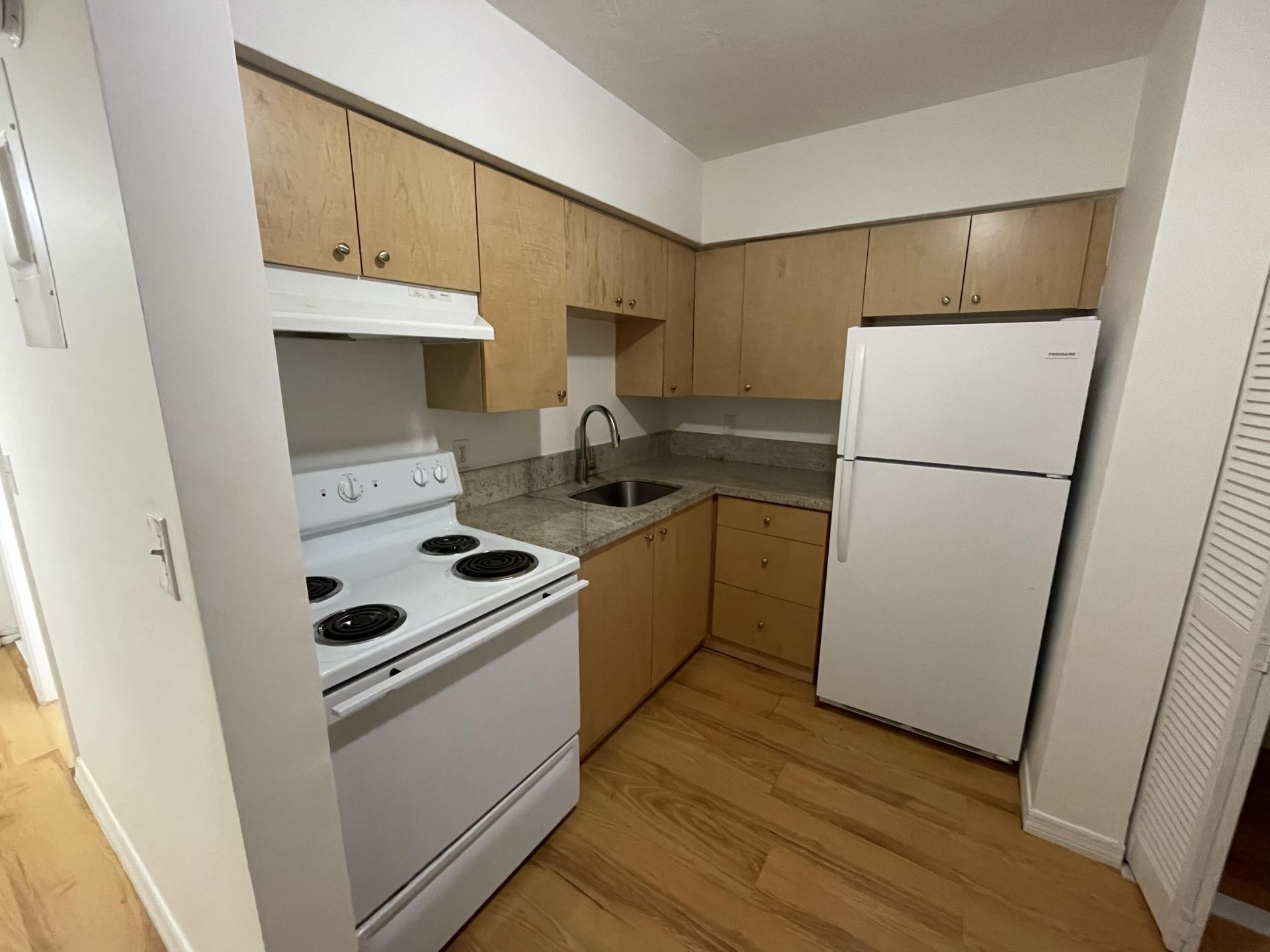 530 S Federal Highway, Unit 9, Fort Lauderdale, FL 33301 Photo