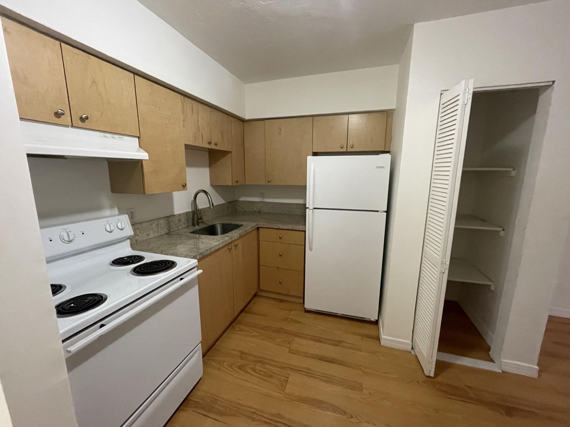530 S Federal Highway, Unit 9, Fort Lauderdale, FL 33301 Photo