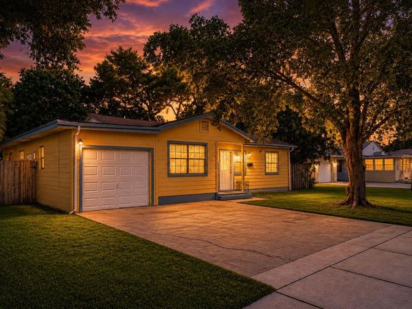 713 NE 35th Street, Oakland Park, FL 33334