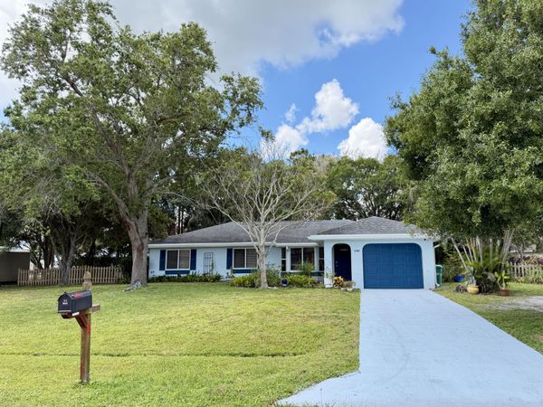 2342 SE Seamist Street, Port St. Lucie, FL 34952